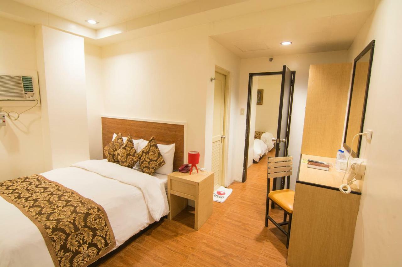 Hotel Carmelita Tuguegarao Esterno foto